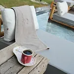 Q Alacati Luxury Alojamento de Acomodação e Pequeno-almoço