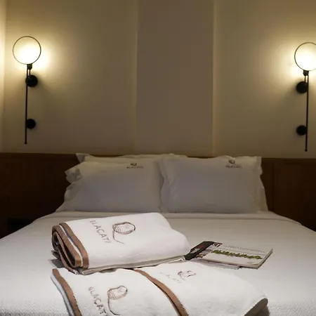 לינה וארוחת בוקר Q Alacati Luxury