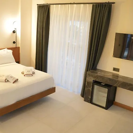 Q Alacati Luxury לינה וארוחת בוקר *