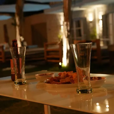 לינה וארוחת בוקר Q Alacati Luxury *