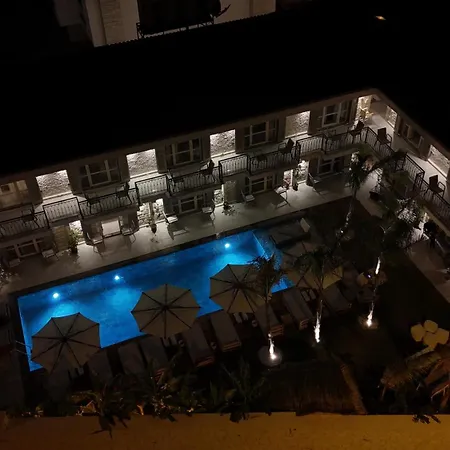 Q Alacati Luxury Alojamento de Acomodação e Pequeno-almoço