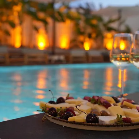 Q Alacati Luxury לינה וארוחת בוקר Çeşme